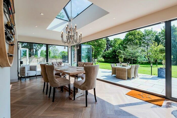 4 Bedroom Detached House For Sale In Stratford Road, Henley-In-Arden, Warwickshire, B95