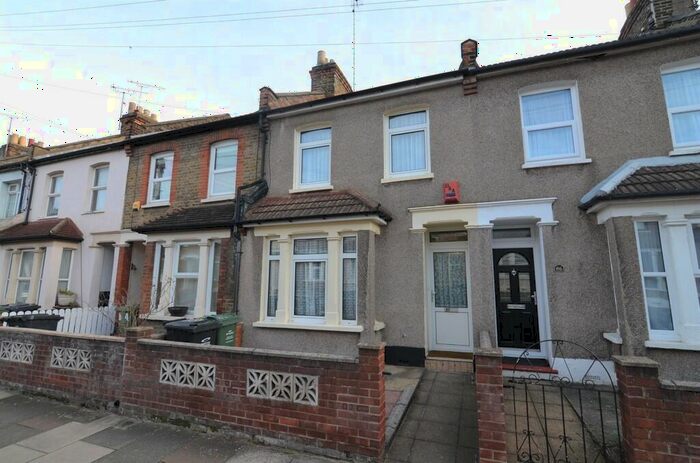 2 Bedroom Terraced House To Rent In Anne Of Cleves Road, Dartford, DA1