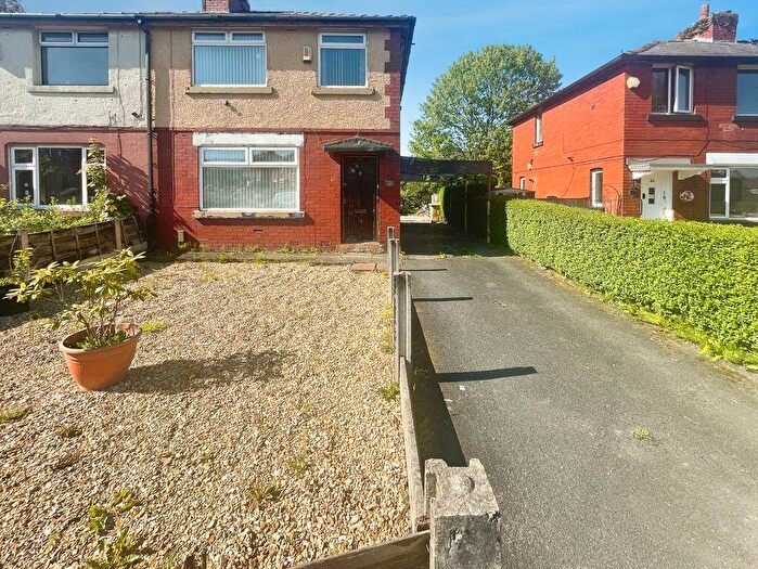 3 Bedroom Semi Detached House For Sale In Lupin Avenue, Farnworth, BL4
