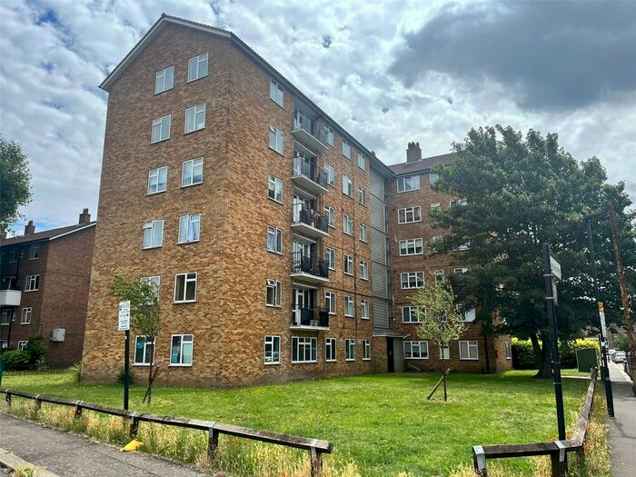 1 Bedroom Flat To Rent In Devonshire Street, Chiswick, Greater London, W4