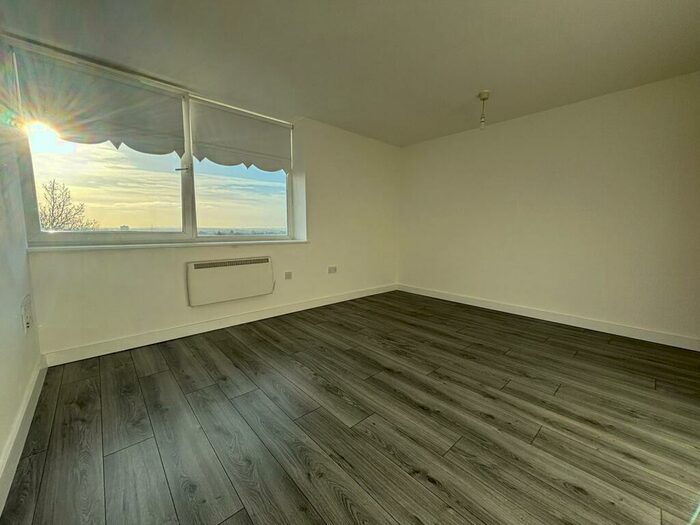 2 Bedroom Apartment To Rent In Roughwood Drive, Liverpool, L33