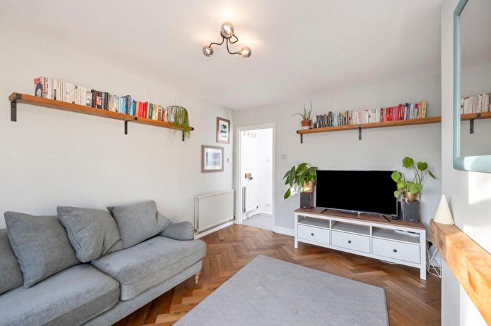 2 Bedroom Terraced House For Sale In Davey Drive, Brighton, BN1
