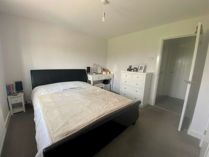 3 Bedroom Terraced House For Sale In Sycamore Drive, Calne, SN11