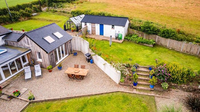4 Bedroom Detached House For Sale In Blaenllanarth, Mydroilyn, Lampeter, SA48