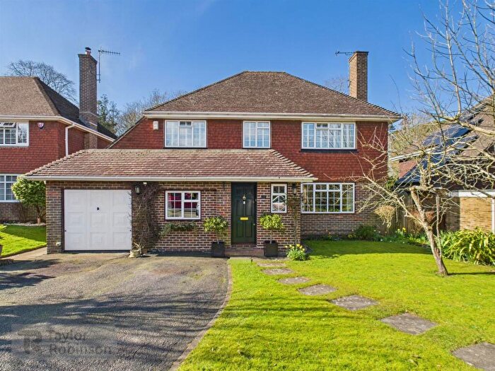 3 Bedroom Detached House For Sale In Southgate, Crawley, RH11