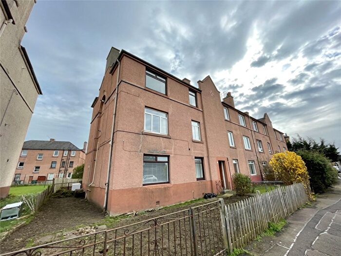 2 Bedroom Flat To Rent In / Stenhouse Avenue West, Edinburgh, EH11