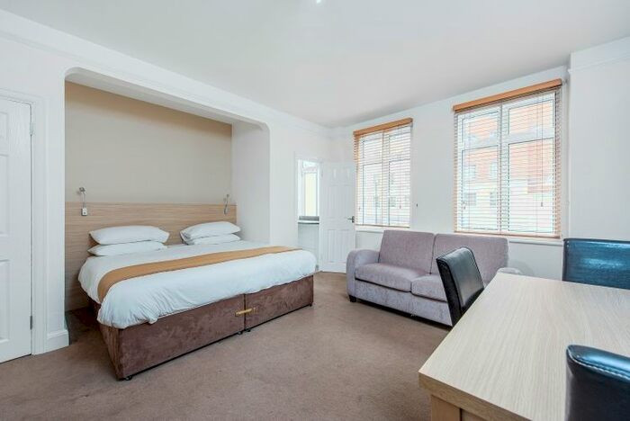 Studio To Rent In Upper Woburn Place, London, WC1H