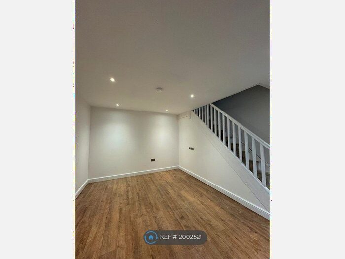 3 Bedroom Terraced House To Rent In Arundel Street, Mossley, Ashton-Under-Lyne, OL5