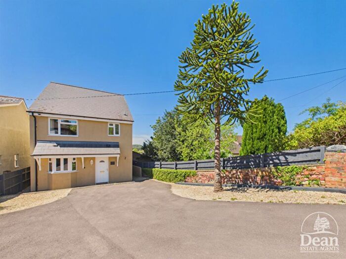 4 Bedroom Detached House For Sale In Foundry Road, Cinderford, GL14