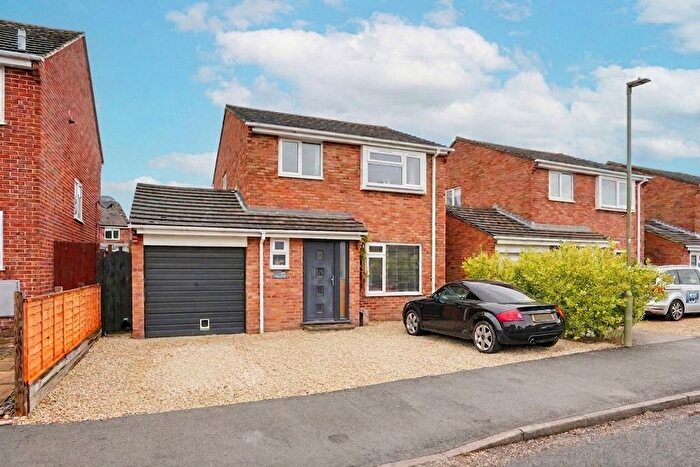 3 Bedroom Detached House For Sale In Segsbury Road, Wantage, OX12