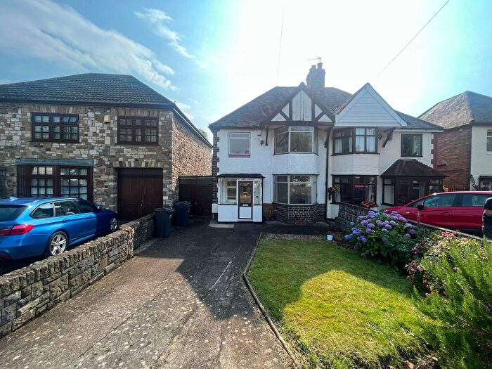 3 Bedroom Semi-Detached House To Rent In Wake Green Road, Moseley, B13