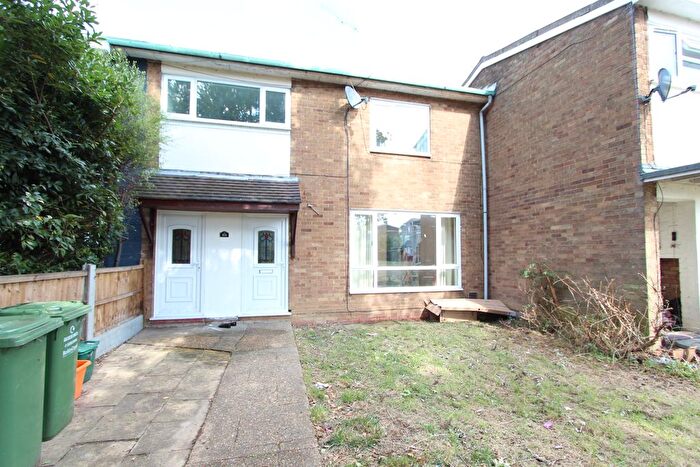 3 Bedroom Town House To Rent In , Pattiswick Square, Basildon, SS14