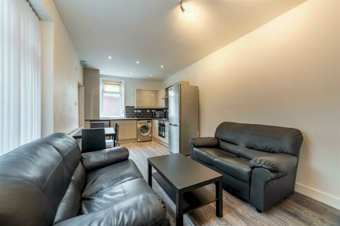 4 Bedroom Terraced House To Rent In £pppw - Heaton Park Road, Heaton, NE6