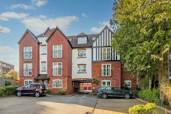 2 Bedroom Flat To Rent In Blossomfield Road, Solihull, B91