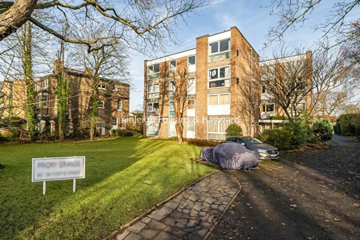 2 Bedroom Flat For Sale In Fortis Green, Muswell Hill, N2