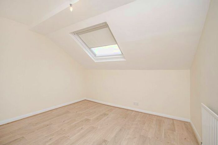 2 Bedroom Flat To Rent In Lanhill Road, Maida Vale, London, W9
