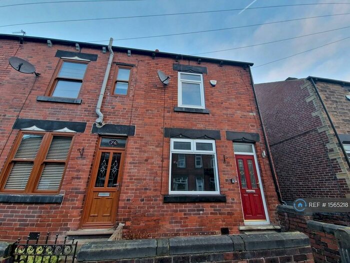 3 Bedroom Terraced House To Rent In Pye Avenue, Mapplewell, Barnsley, S75