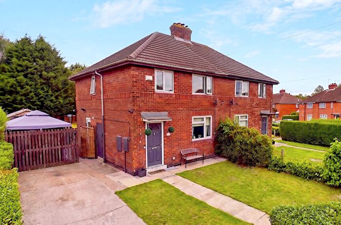 4 Bedroom Semi Detached House For Sale In Spalding Avenue, York, North Yorkshire, YO30