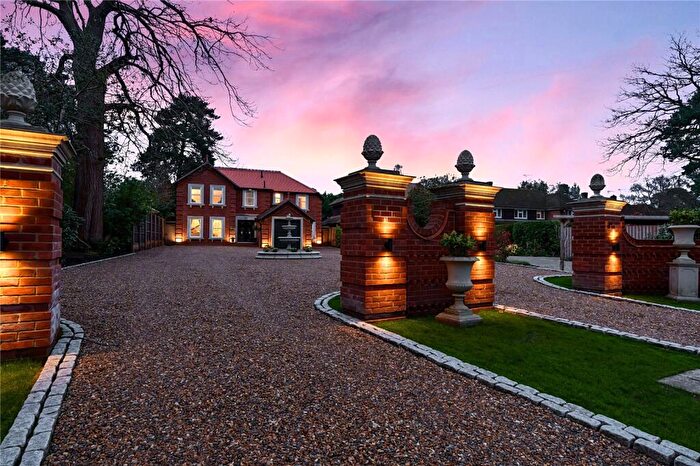 4 Bedroom Detached House For Sale In Woodham Waye, Woking, Surrey, GU21