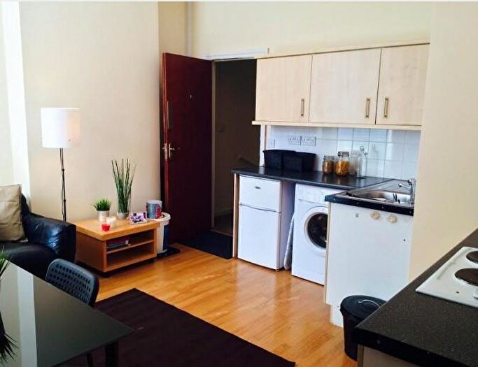 1 Bedroom Detached House To Rent In A Mary Vale Road Bournville Birmingham, B30