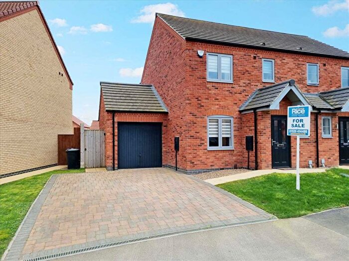 3 Bedroom Semi-Detached House For Sale In Park Hill, Quarrington, NG34