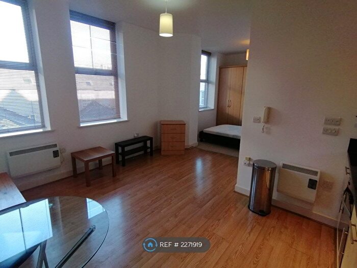1 Bedroom Studio To Rent In Mcilroys Building, Reading, RG1
