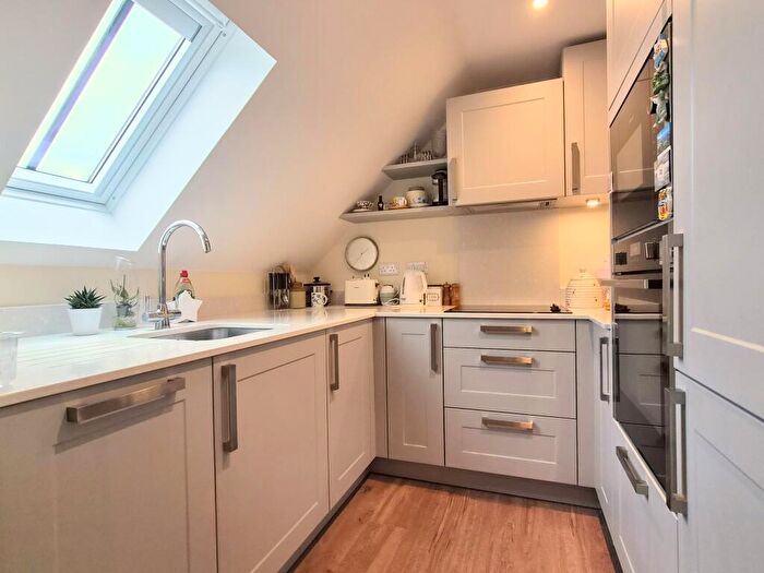 1 Bedroom Retirement Property For Sale In Fleur De Lis, Pound Lane, Wareham, Dorset, BH20 - Photo 6