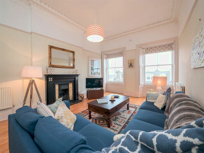 2 Bedroom Flat To Rent In Montgomery Street, Edinburgh, Midlothian, EH7