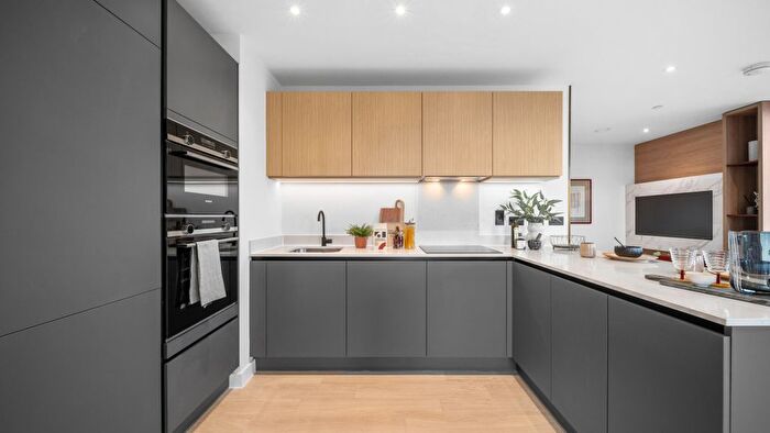 1 Bedroom Flat For Sale In West Parkside, London, SE10