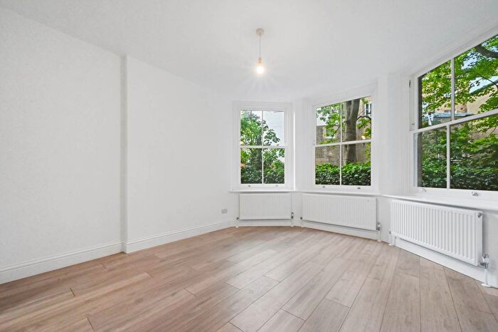 Studio To Rent In Richmond Way, Brook Green, W12