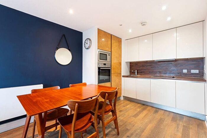 2 Bedroom Flat To Rent In High Road, Wembley, HA9