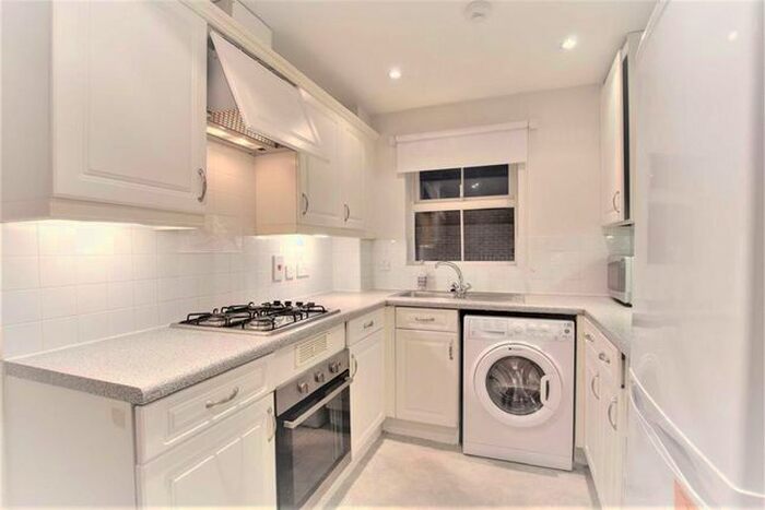 2 Bedroom Flat To Rent In Mill Stream Lodge, Rickmansworth, WD3