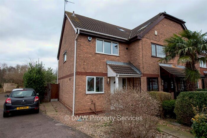 2 Bedroom Semi-Detached House To Rent In Drummond Avenue, Netherfield, Nottingham, NG4