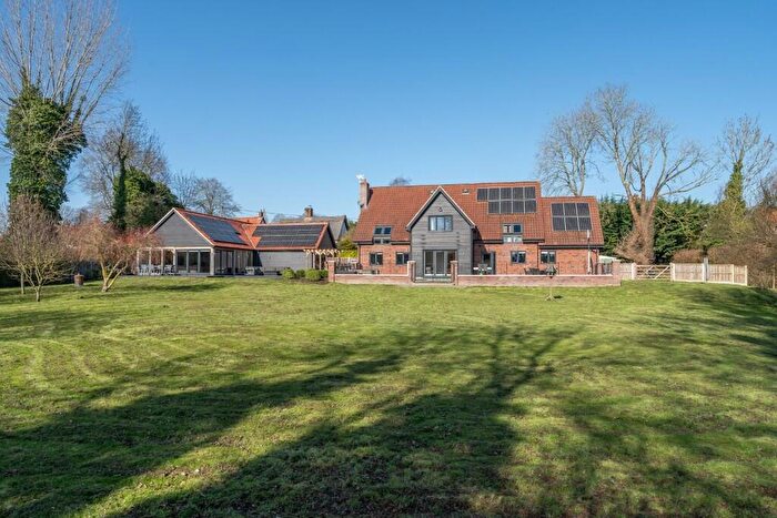 5 Bedroom Detached House For Sale In Wreningham, Norwich, NR16