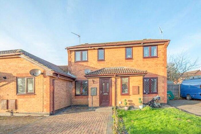 2 Bedroom Terraced House To Rent In Ravencroft, Bicester, OX26