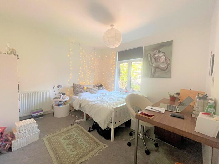 3 Bedroom House To Rent In Spencer Road, Tottenham, N17