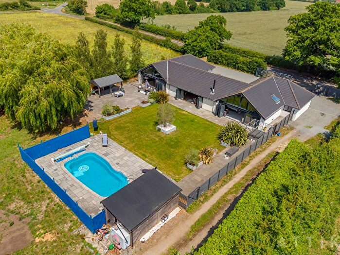 5 Bedroom Detached Bungalow For Sale In Ringsfield Road, Ilketshall St. Andrew, Beccles, NR34