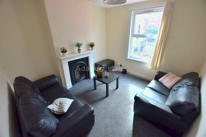 4 Bedroom Terraced House To Rent In De Beauvoir Road, Reading, RG1
