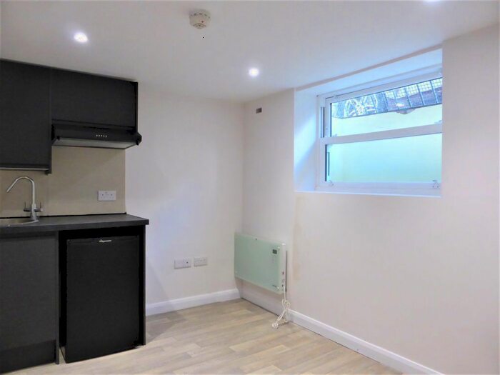Studio To Rent In Middle Street, Brighton, BN1