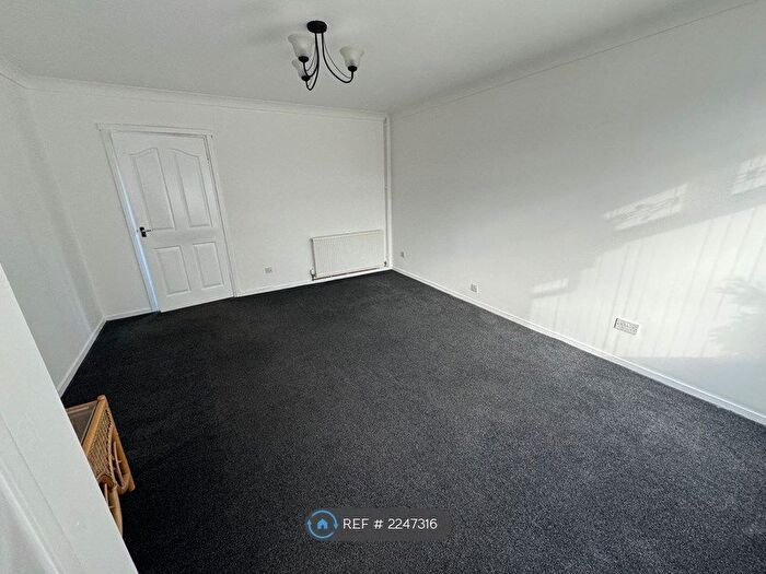 2 Bedroom End Of Terrace House To Rent In Glengonnar Street, Larkhall, ML9
