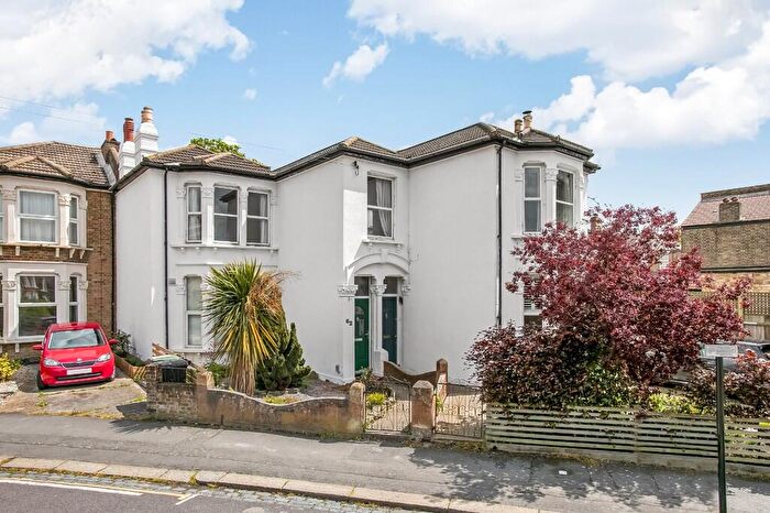 2 Bedroom Apartment To Rent In Radford Road, SE13