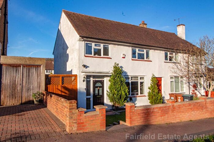3 Bedroom End Of Terrace House For Sale In Barnhurst Path, Watford, WD19