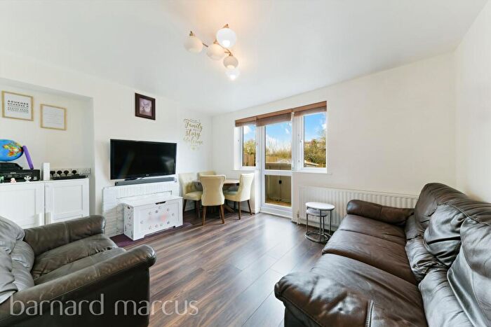 3 Bedroom House To Rent In Laburnum Grove, New Malden, KT3