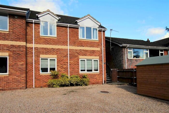 2 Bedroom Flat To Rent In St. Marys Avenue, Purley On Thames, Reading, Berkshire, RG8