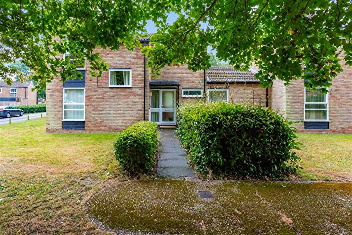 4 Bedroom Link Detached House For Sale In Manor Forstal, New Ash Green, DA3