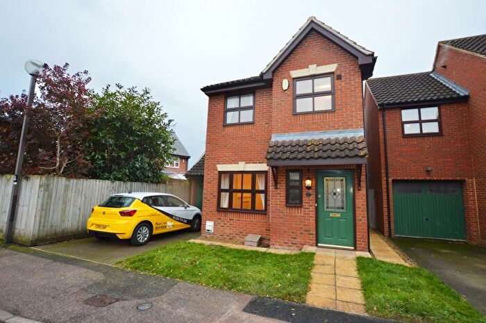 3 Bedroom Detached House To Rent In Welbeck Close, Monkston, Milton Keynes, MK10