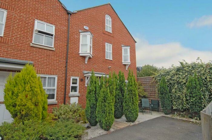 3 Bedroom Semi-Detached House To Rent In Woodman Villas, New High Street, Headington, Oxford, OX3