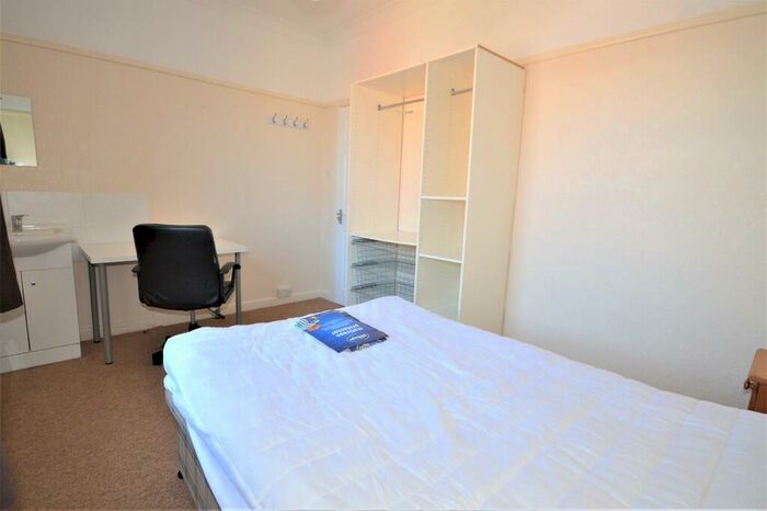 1 Bedroom Detached House To Rent In Gerald Road, Charminster, BH3