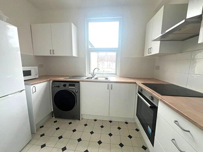 1 Bedroom Flat To Rent In Cecil Road, Hounslow, TW3