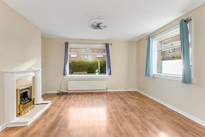 2 Bedroom Flat To Rent In Pirniefield Bank, Leith Links, Edinburgh, EH6